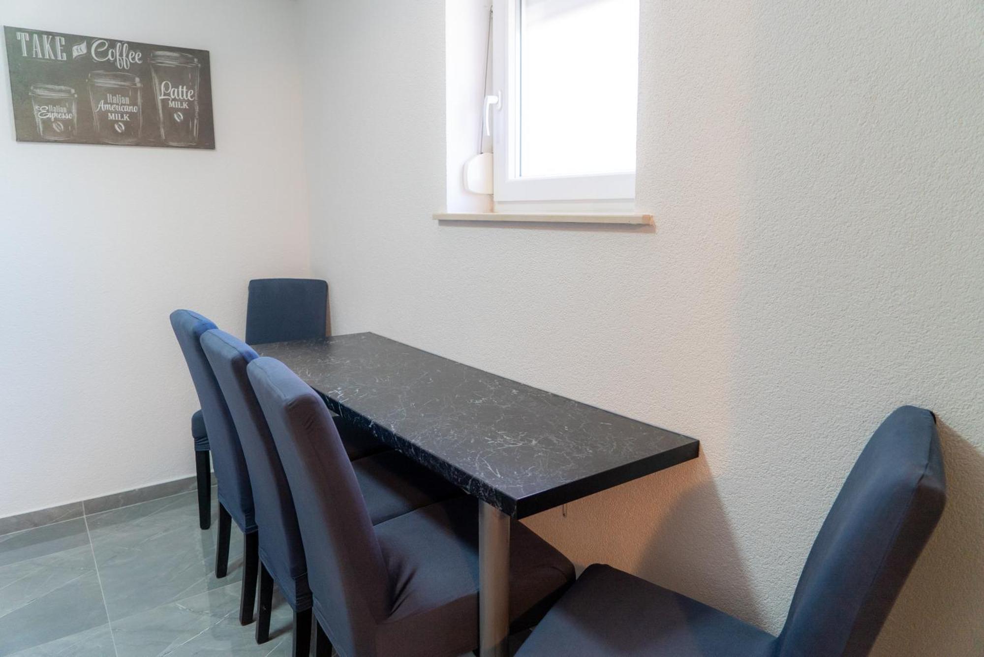 Apartments Zubcic ティスノ 部屋 写真